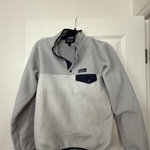 Patagonia Men's Light Gray and Navy Crewneck Sweater